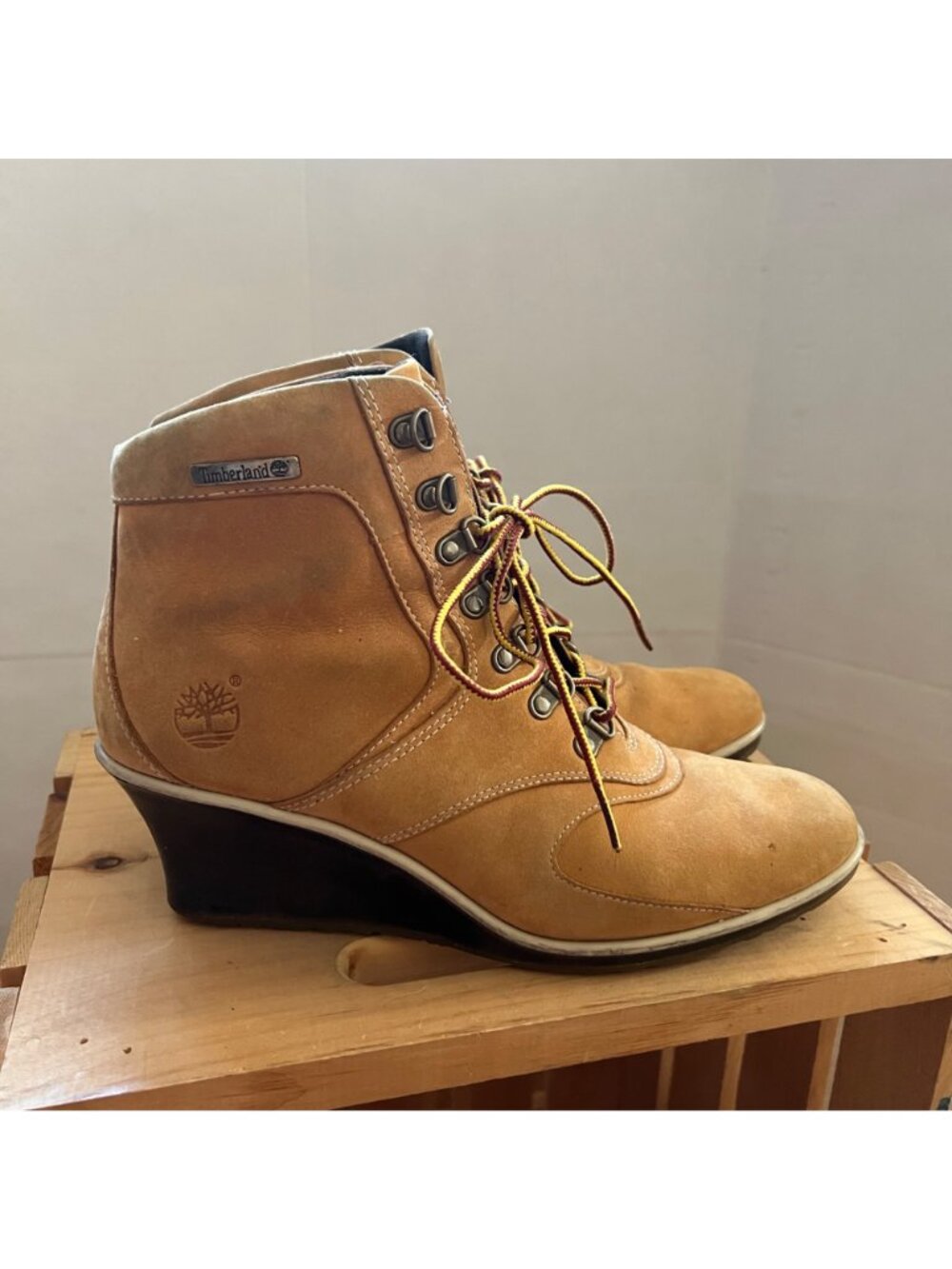 Timberland Size 8.5 M Tan Leather Lace-Up Wedge Heel Ankle Bootie Boots Shoes - Picture 4 of 16